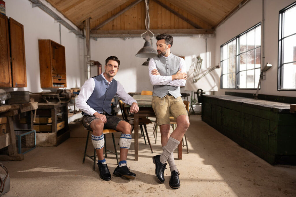 Lederhosen für Herren.